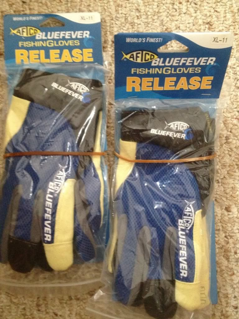 Aftco Gloves, Harnesses, Belt, and shoulder Strap F/S BASS BARN