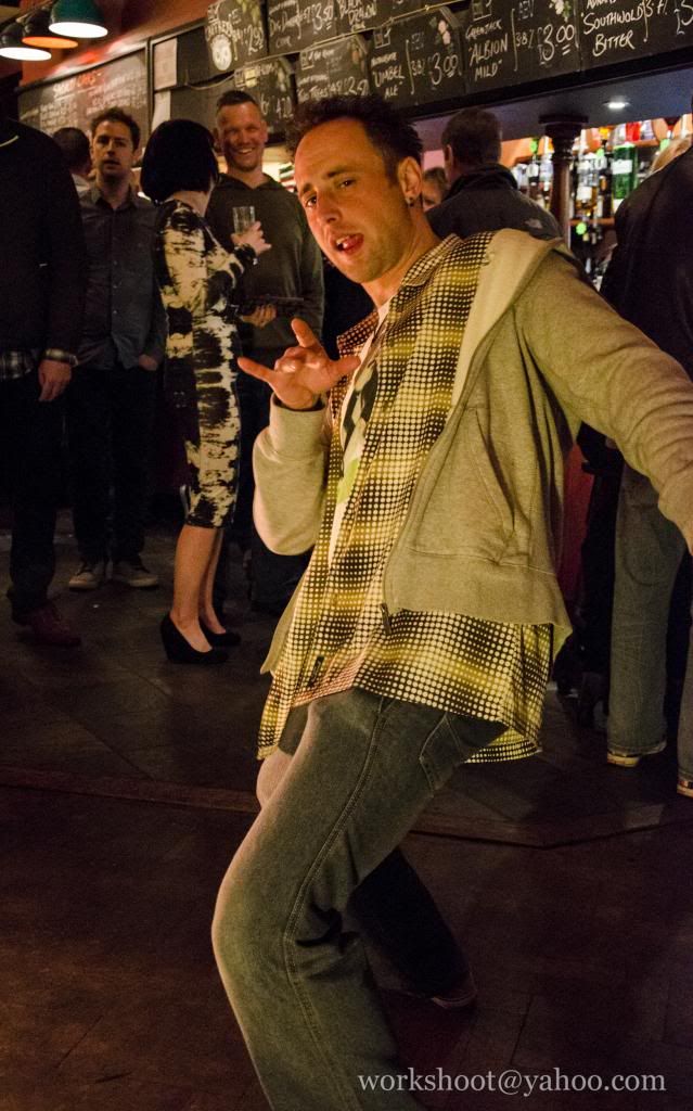 Growler Photos - Dancing at The Mulberry Tree, Ipswich