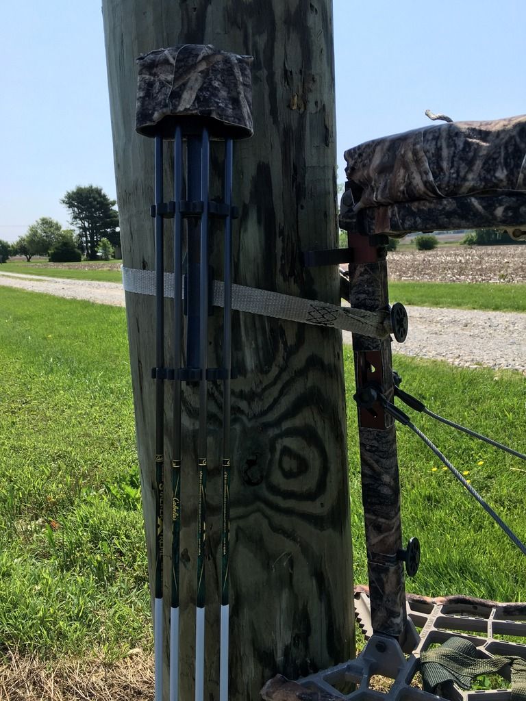 Simple quiver hanger The Hunting Beast