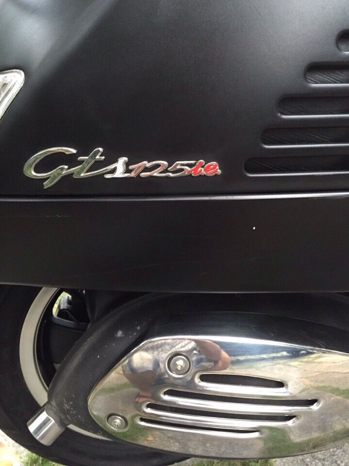Vespa super GTS 125 ie màu đen nhám Odo: 15.103 km xe zin từ máy móc => nước sơn - 5