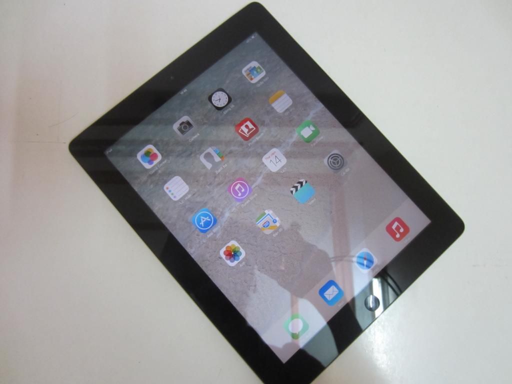 Cần bán 1 ipad 3  16g wifi màu đen (99%)